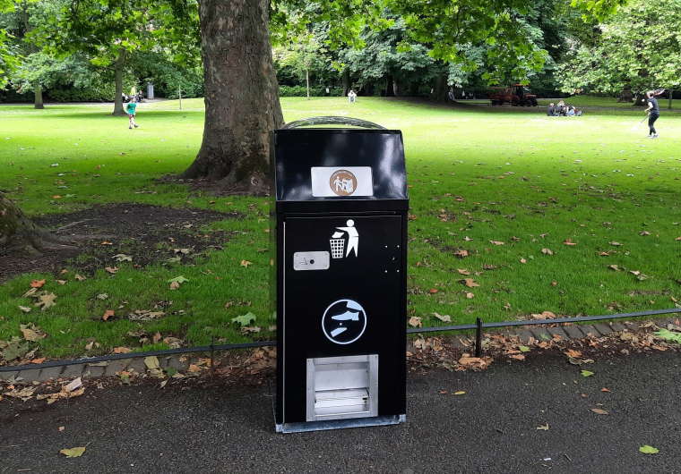 finsbury park britebin smart compacting solar bin